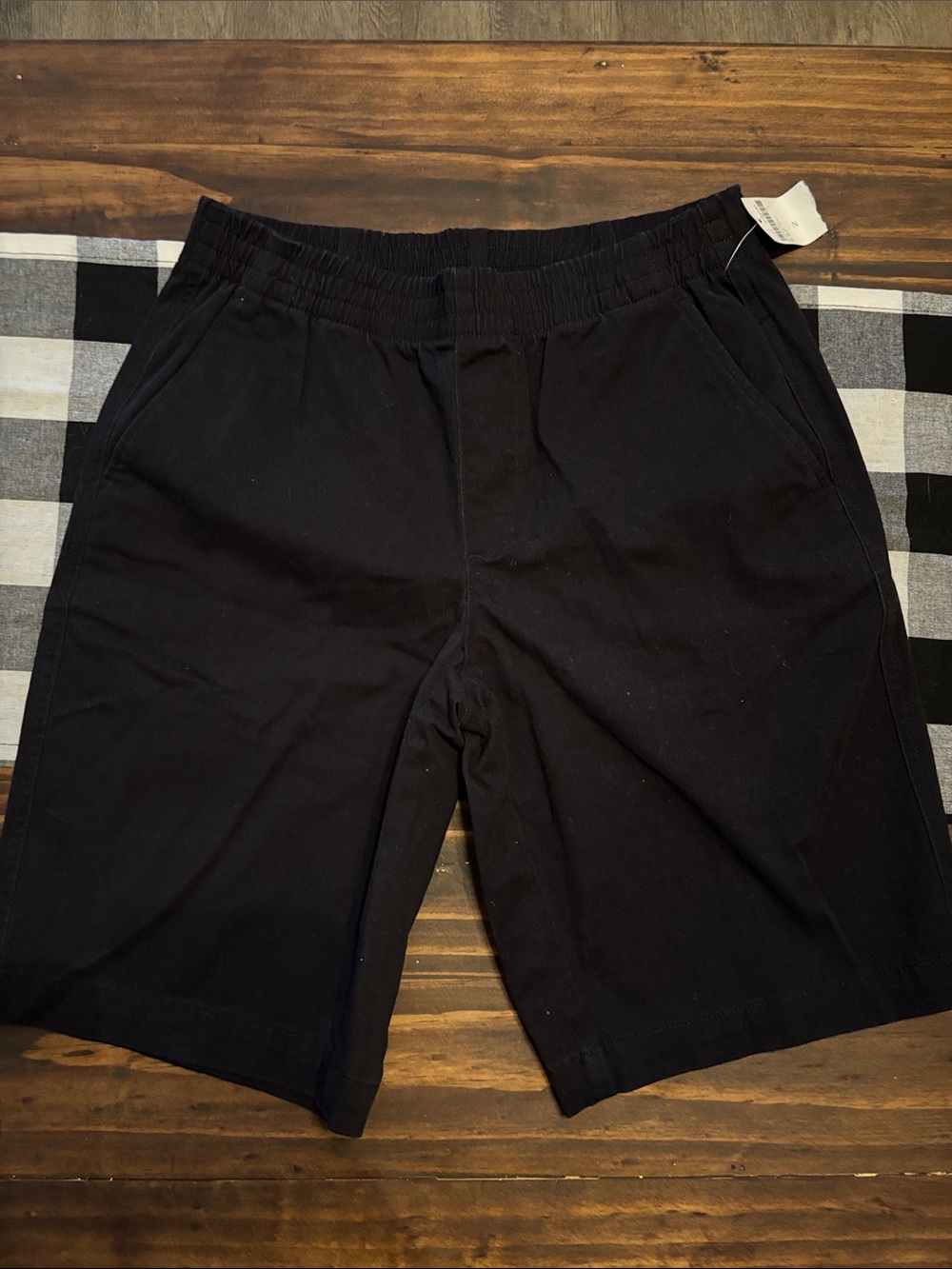 Lands end pull on black shorts mid rise 2 new